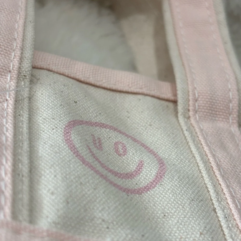 Urban Outfitters Mini Smiley Tote - Picture 7 of 7